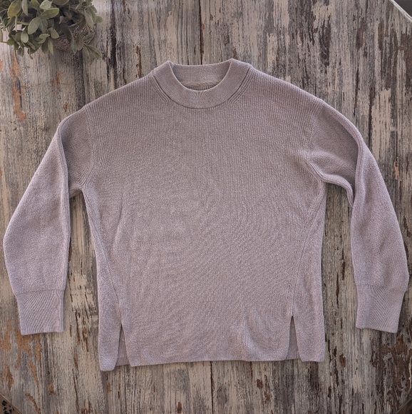 Lululemon Merino Wool-Blend Ribbed Crewneck Sweater Light Lavender Womens 6 - Picture 3 of 8